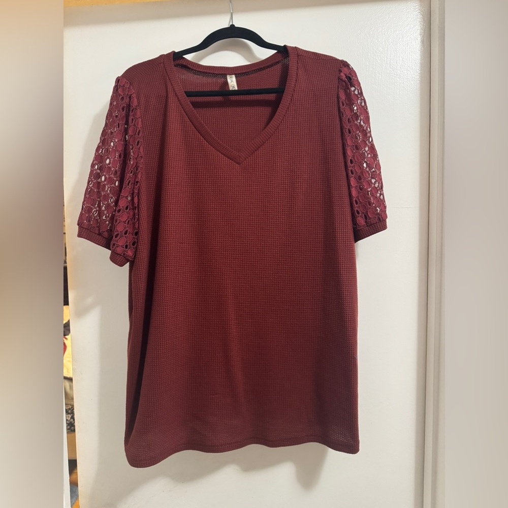 Burgundy lace sleeve top
